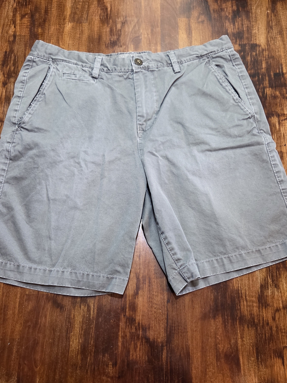 American Eagle- Prep Fit Sun-Faded Steel Gray/Blue Shorts, Mens 36X10" Grunge